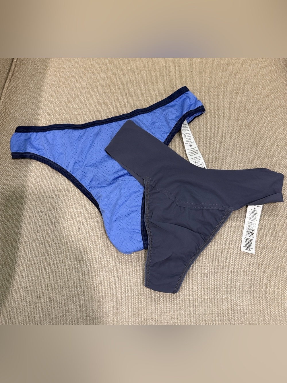 2 NEW Hanky Panky Thong Size XS